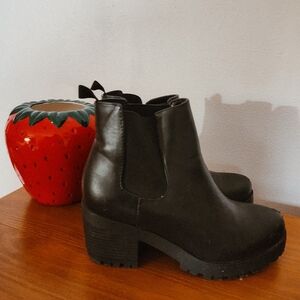 Soda Pop 90s Chunky Ankle boots